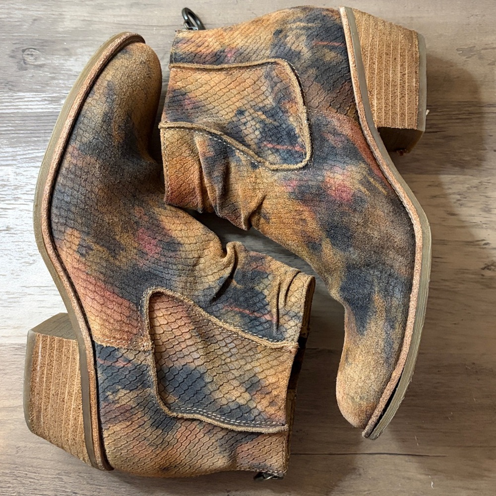 Soft Women’s Andee Bootie in Caramel Multi - Size 8.5 - Picture 5 of 7